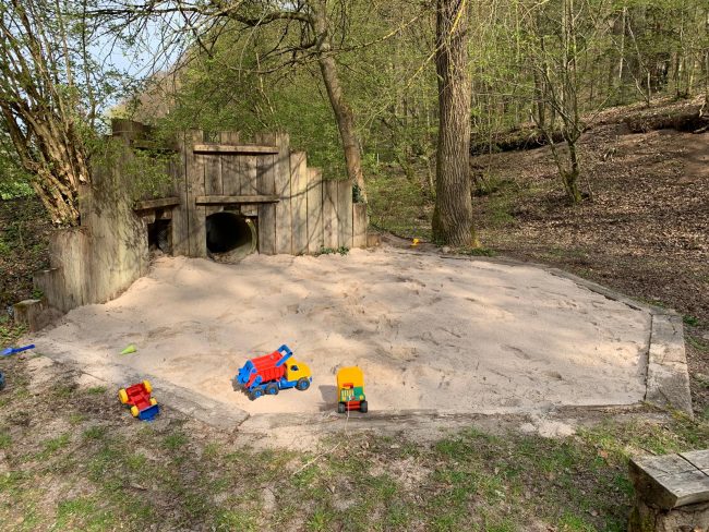 f8e36e42-0d6d-44e1-acde-3606feaa4729